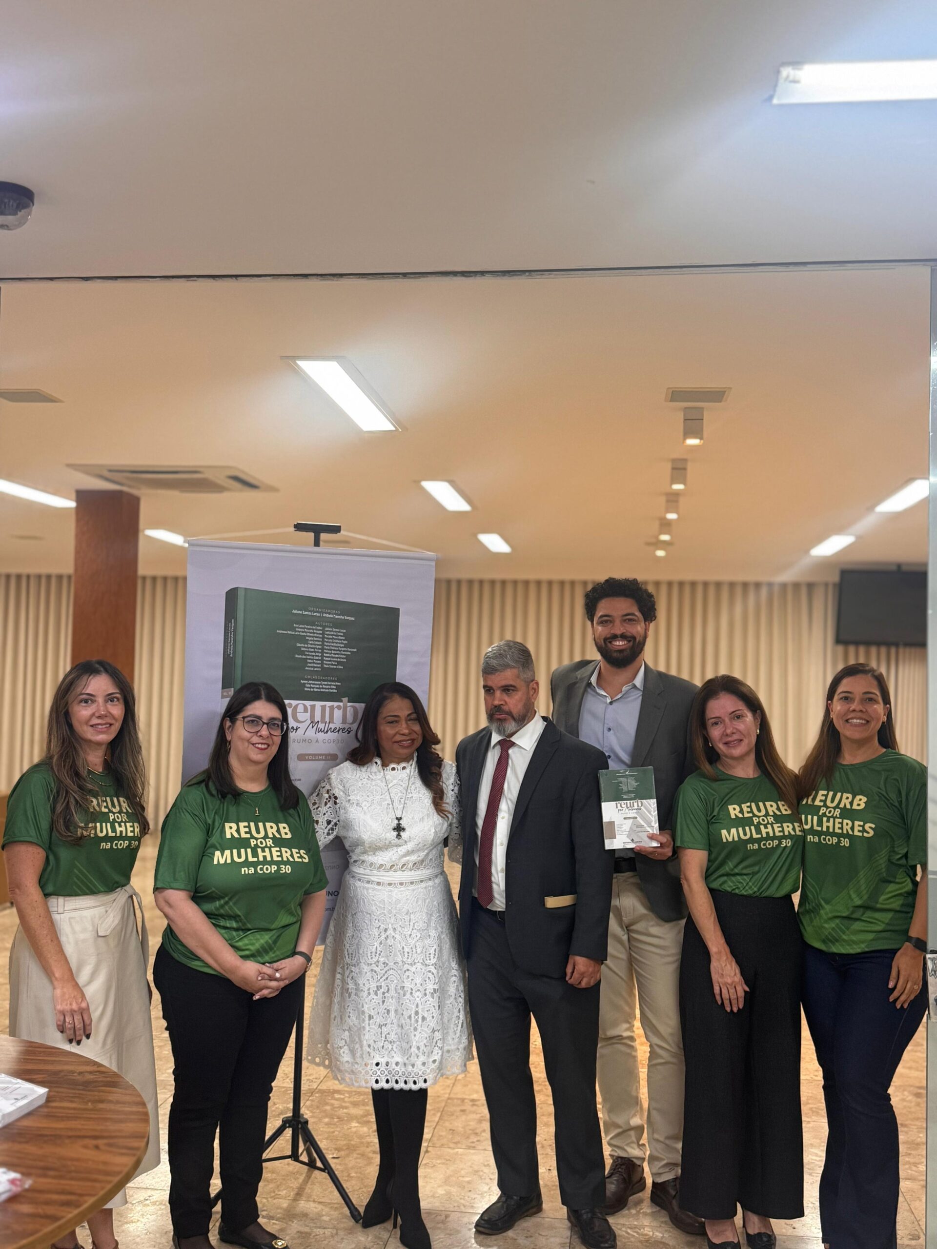 Livro "Rumo a COP-30" na OAB MG